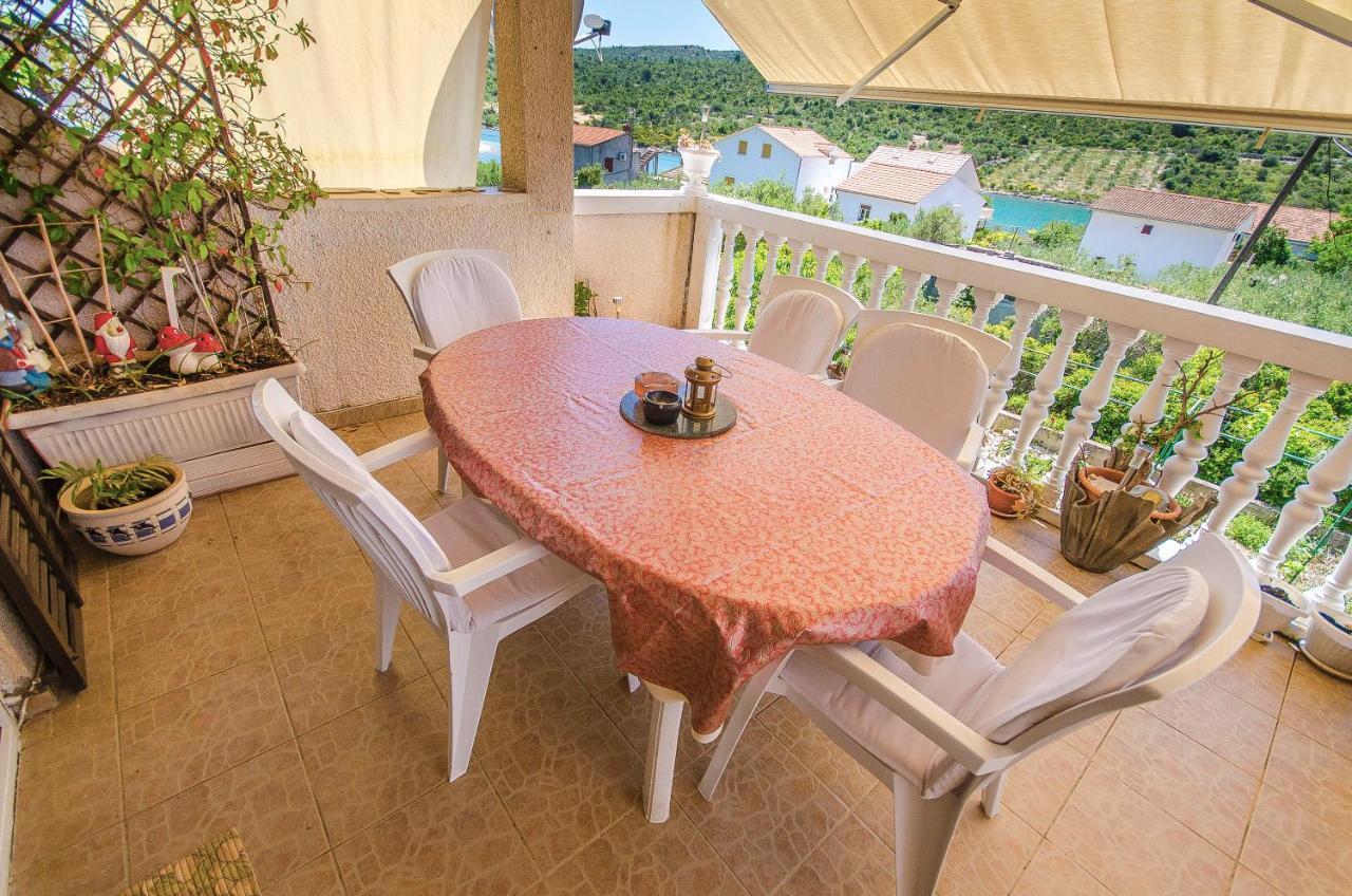 Apartment Branislava Rogoznica  Bagian luar foto