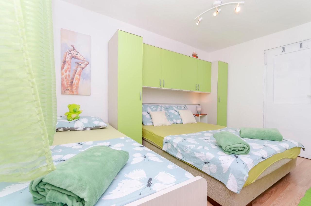 Apartment Branislava Rogoznica  Bagian luar foto