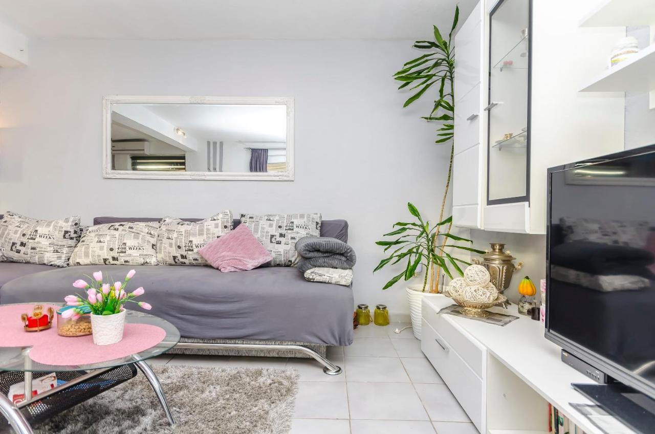 Apartment Branislava Rogoznica  Bagian luar foto